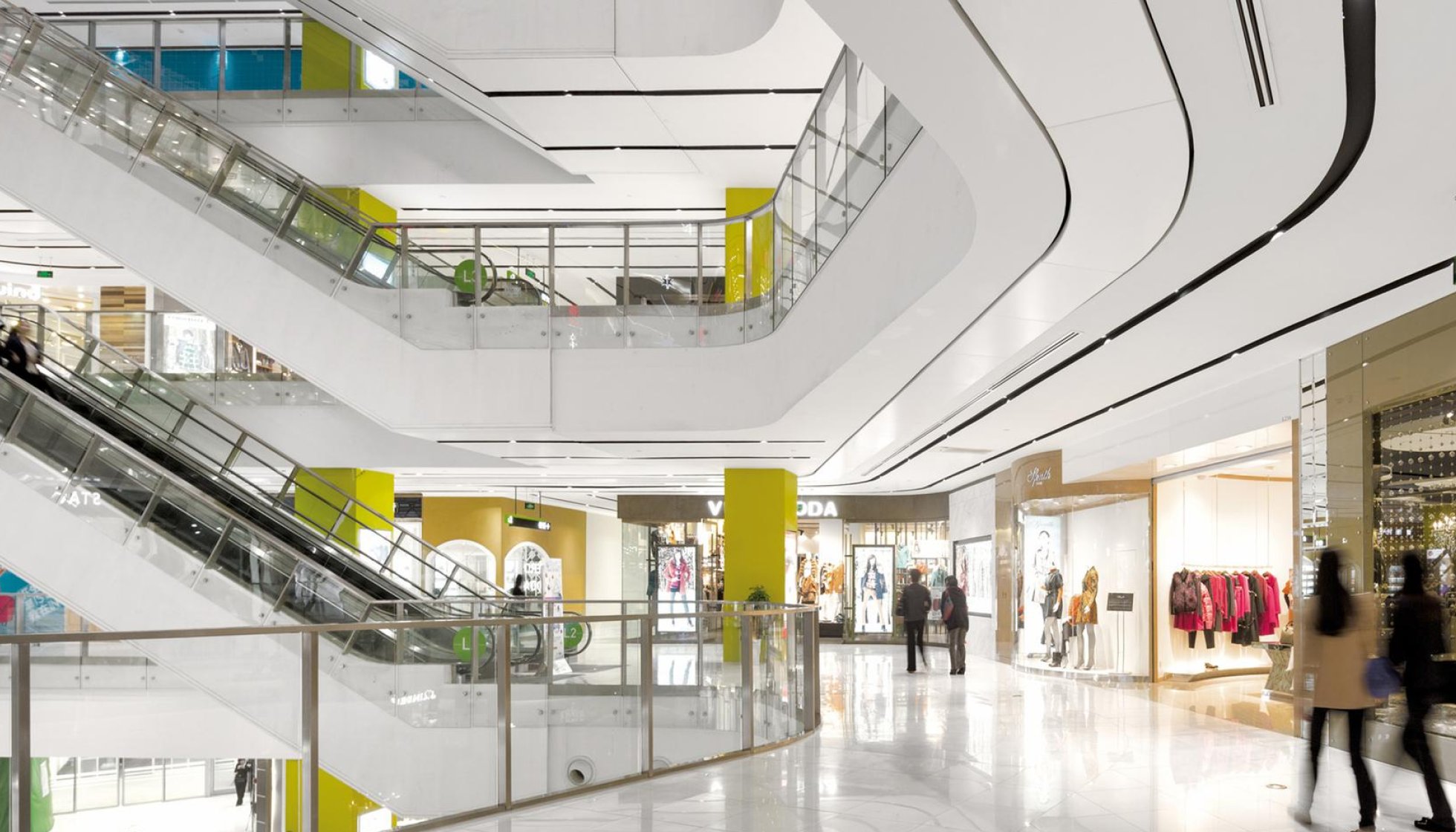 All-in-one app for a shopping mall with parking navigation and payment system