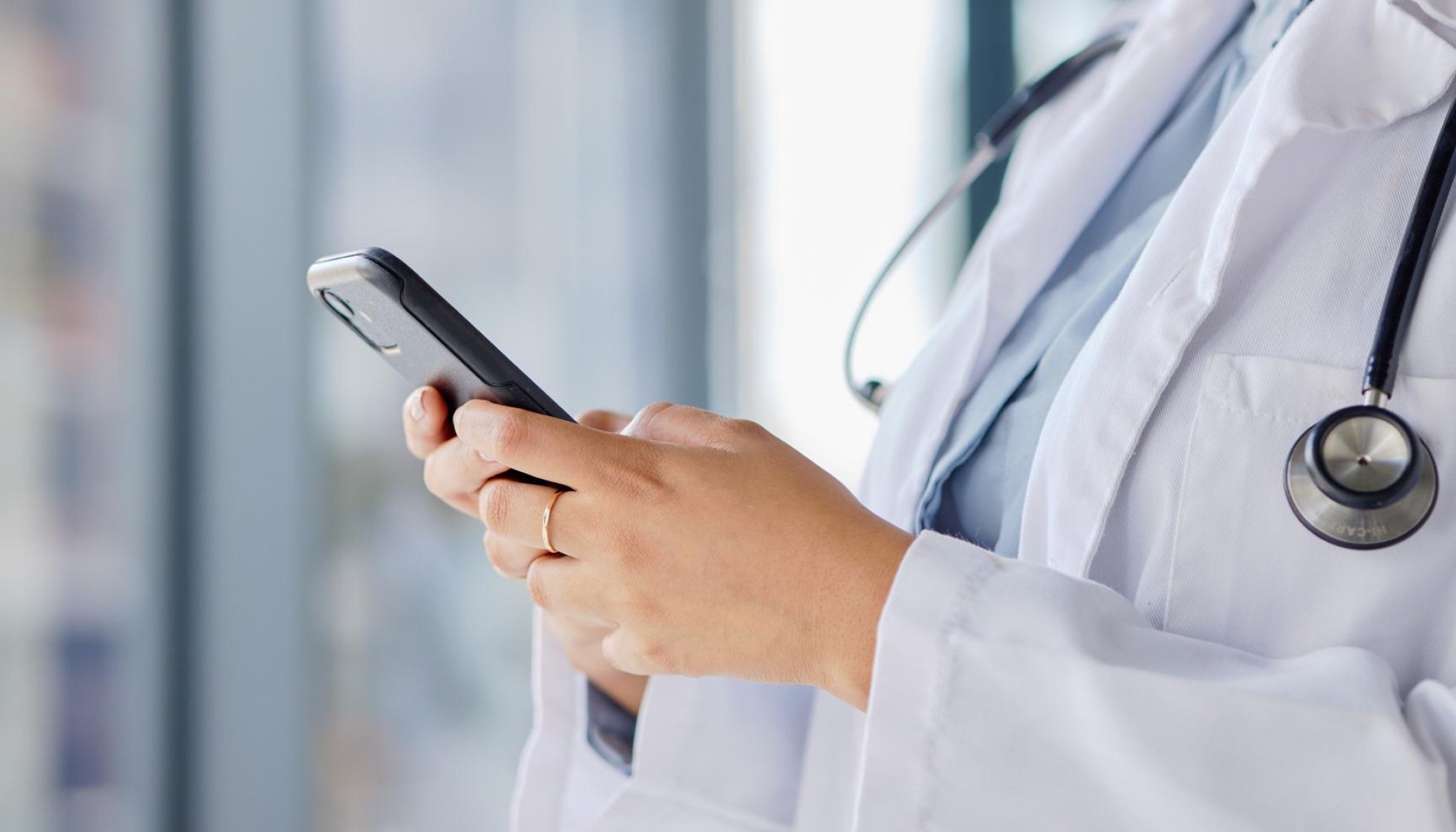 A communication solution for healthcare professionals and facilities