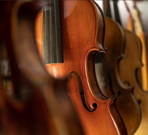 The portable digital radio station for classical music fans